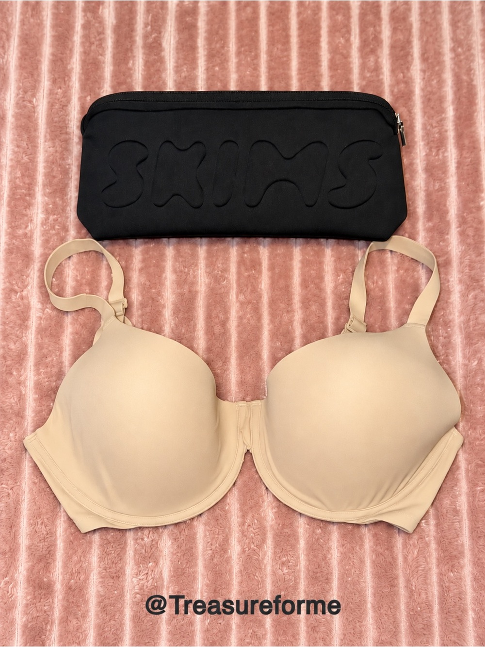 SKIMS Beige Molded Strap T-Shirt Bra w Case